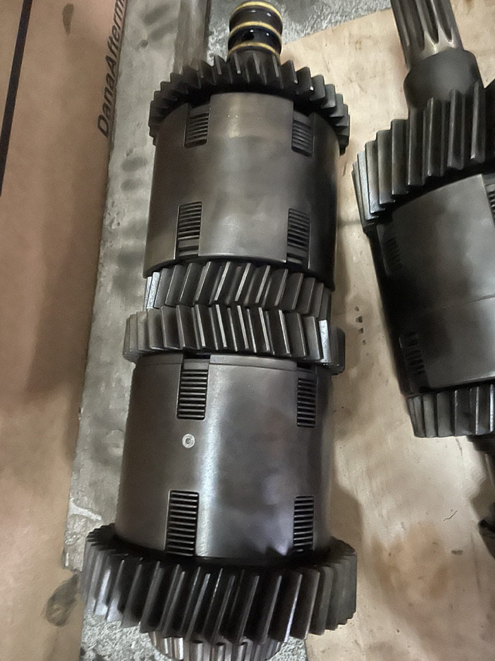 New Holland T8 Case Magnum - kosze skrzyni biegów - Hộp số và các bộ phận cho Máy móc nông nghiệp: hình 1 New Holland T8 Case Magnum - kosze skrzyni biegów - Hộp số và các bộ phận cho Máy móc nông nghiệp: hình 1