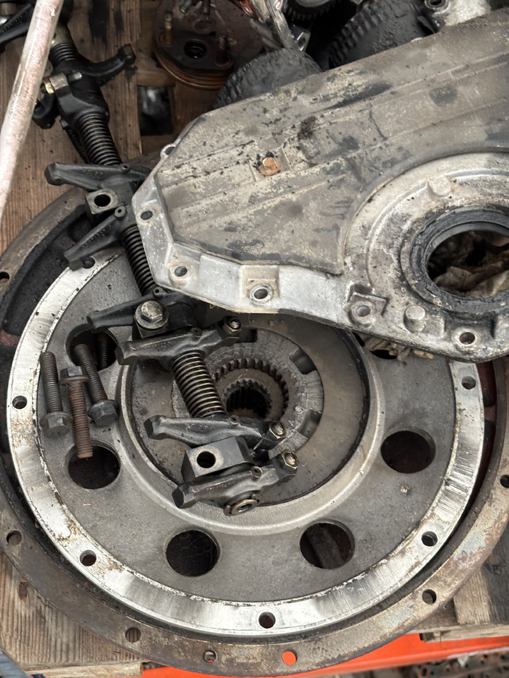 Perkins 1004.4 1004.4T 1006.6 Silnik Pokrywa Silnika Obudowa Tryb CZĘŚCI 3716C03C/3 - Động cơ và các bộ phận cho Máy móc xây dựng: hình 2 Perkins 1004.4 1004.4T 1006.6 Silnik Pokrywa Silnika Obudowa Tryb CZĘŚCI 3716C03C/3 - Động cơ và các bộ phận cho Máy móc xây dựng: hình 2