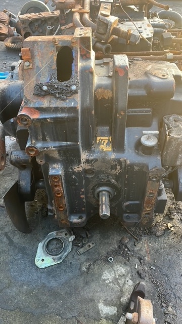 MX110 | MX120 | MX130 | MX135 - Case 241068A1 - Obudowa Podnośnika WOM - Phụ tùng cho Máy cày: hình 1 MX110 | MX120 | MX130 | MX135 - Case 241068A1 - Obudowa Podnośnika WOM - Phụ tùng cho Máy cày: hình 1