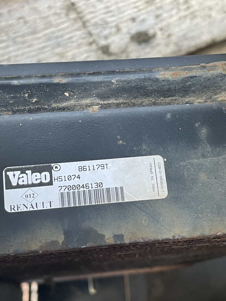 Renault Claas Ares 735 - chłodnica 7700046130 - Bộ tản nhiệt cho Máy móc nông nghiệp: hình 4 Renault Claas Ares 735 - chłodnica 7700046130 - Bộ tản nhiệt cho Máy móc nông nghiệp: hình 4