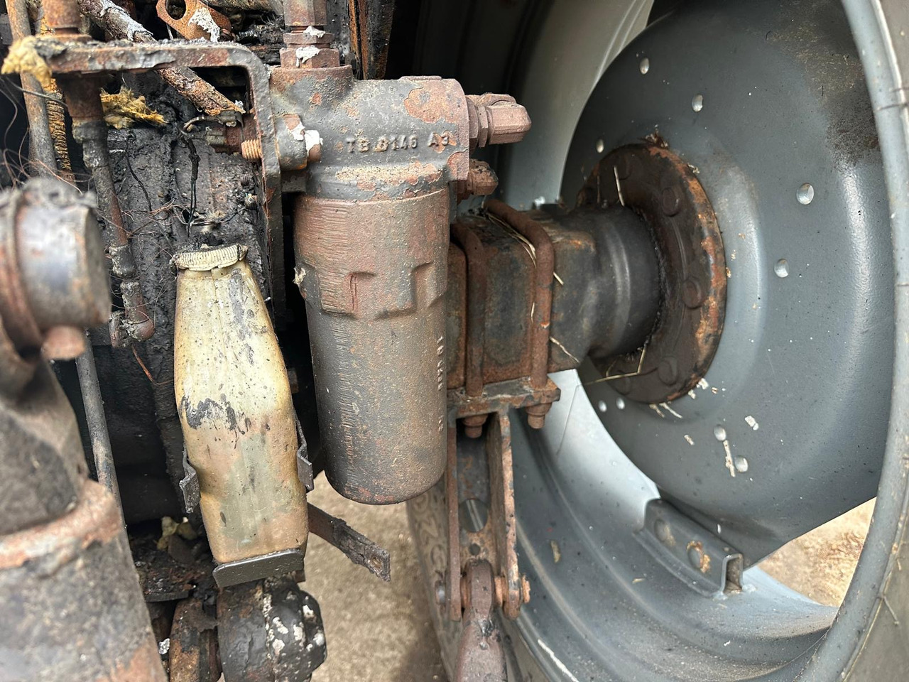 Máy cày Valtra 8150 8150-4 - cała na części: hình 8