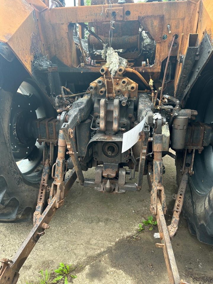 Máy cày Valtra 8150 8150-4 - cała na części: hình 10