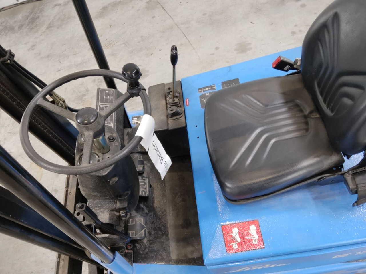 Linde E15 - Xe nâng điện: hình 3 Linde E15 - Xe nâng điện: hình 3