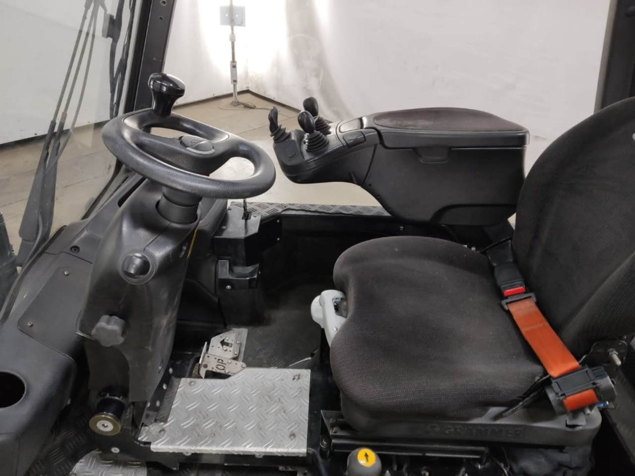 Linde E30HL-01/600 - Xe nâng điện: hình 3 Linde E30HL-01/600 - Xe nâng điện: hình 3