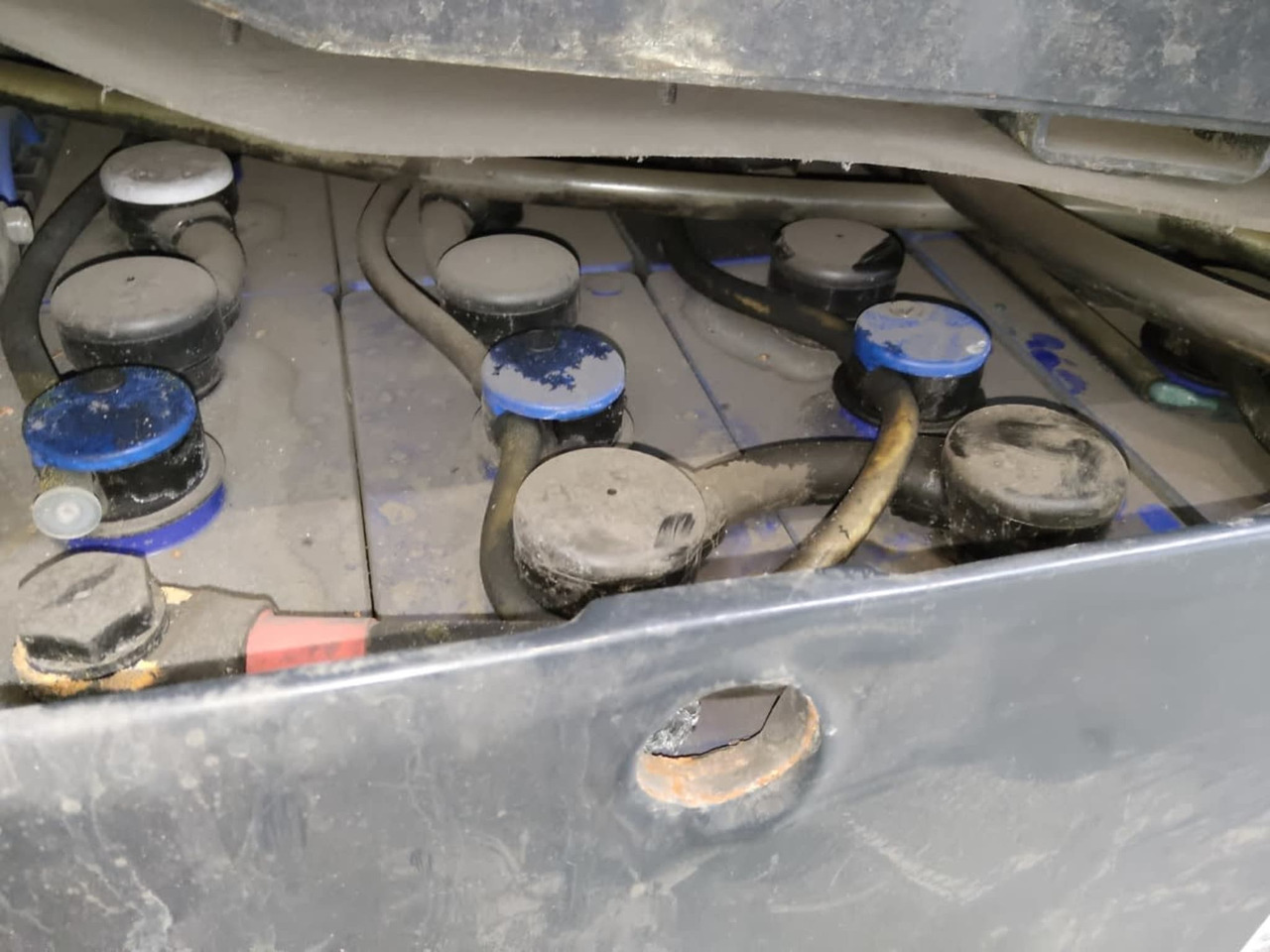 Linde E30HL-01/600 - Xe nâng điện: hình 4 Linde E30HL-01/600 - Xe nâng điện: hình 4