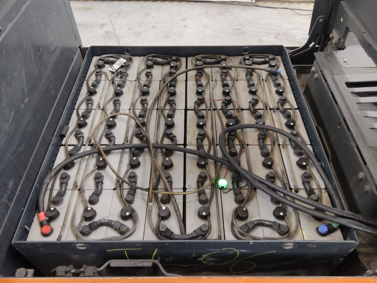 Linde P250 - Xe cày kéo: hình 4 Linde P250 - Xe cày kéo: hình 4