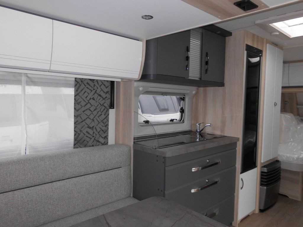 Rơ moóc kiểu caravan mới Hobby De Luxe 515 UHL 2025 2000kg. AUTARK AMBIENTE Hobby De Luxe 515 UHL mit Extras, Lagerabverkauf!: hình 10 Rơ moóc kiểu caravan mới Hobby De Luxe 515 UHL 2025 2000kg. AUTARK AMBIENTE Hobby De Luxe 515 UHL mit Extras, Lagerabverkauf!: hình 10