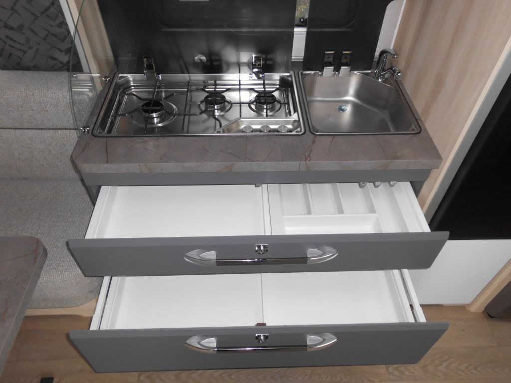 Rơ moóc kiểu caravan mới Hobby De Luxe 515 UHL 2025 2000kg. AUTARK AMBIENTE Hobby De Luxe 515 UHL mit Extras, Lagerabverkauf!: hình 9 Rơ moóc kiểu caravan mới Hobby De Luxe 515 UHL 2025 2000kg. AUTARK AMBIENTE Hobby De Luxe 515 UHL mit Extras, Lagerabverkauf!: hình 9