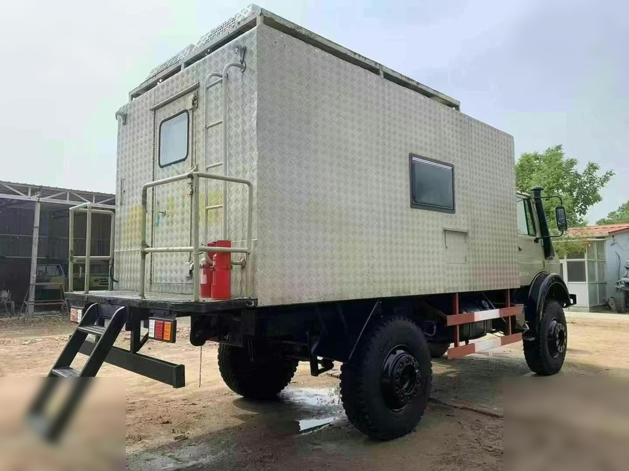 1995 MERCEDES-BENZ UNIMOG 2150 - Xe tải khung gầm: hình 3 1995 MERCEDES-BENZ UNIMOG 2150 - Xe tải khung gầm: hình 3