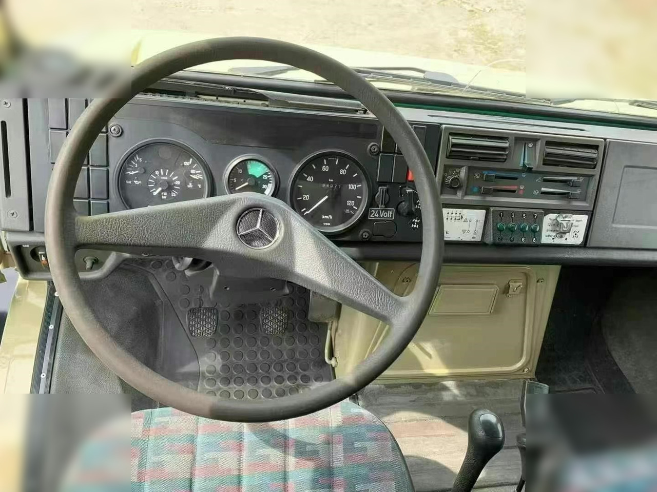 Xe tải khung gầm 1995 MERCEDES-BENZ UNIMOG 2150: hình 6