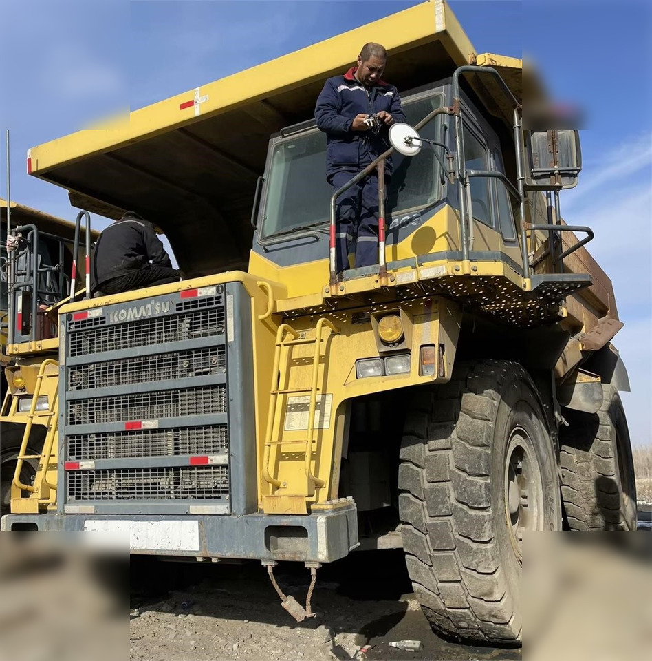2011 KOMATSU HD465-7 - Xe ben cứng/ Xe chở đá: hình 1 2011 KOMATSU HD465-7 - Xe ben cứng/ Xe chở đá: hình 1