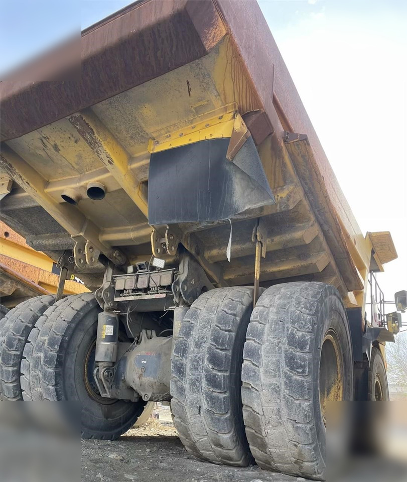 2011 KOMATSU HD465-7 - Xe ben cứng/ Xe chở đá: hình 4 2011 KOMATSU HD465-7 - Xe ben cứng/ Xe chở đá: hình 4