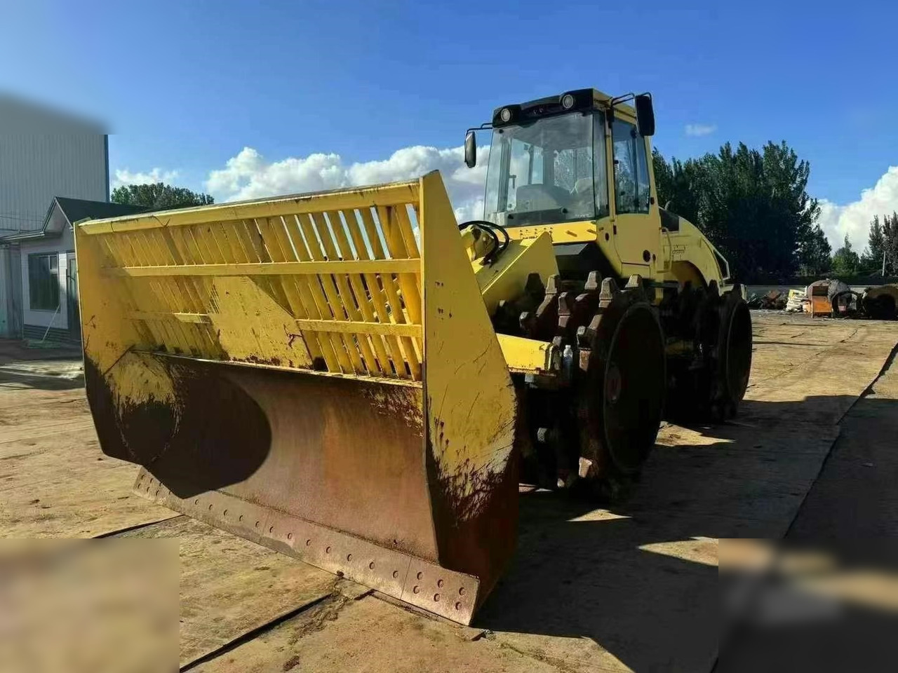 2013 BOMAG BC462RB - Máy đầm: hình 2 2013 BOMAG BC462RB - Máy đầm: hình 2