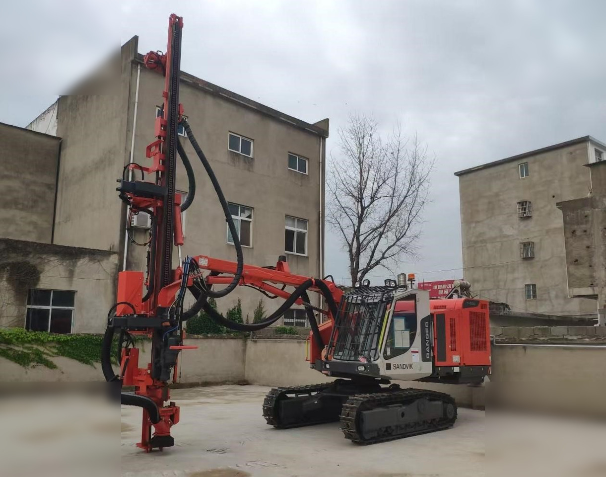 2023 SANDVIK DX800 - Giàn khoan: hình 1 2023 SANDVIK DX800 - Giàn khoan: hình 1