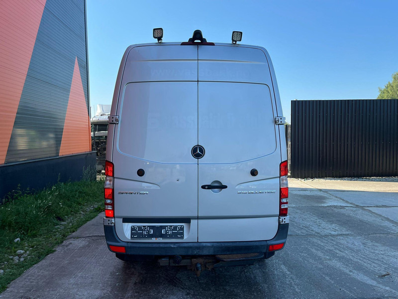 Xe van chở hàng Mercedes-Benz Sprinter 519 CDI: hình 7