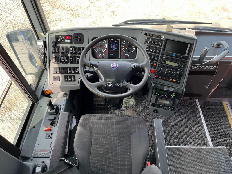Interior photo 1: Xe bus ngoại ô Van Hool Scania K 400 T 9 6x2*4 WC / AC / WEBASTO / FRIDGE / LUGGAGE BOX WITH LIFT / WHEELCHAIR LIFT