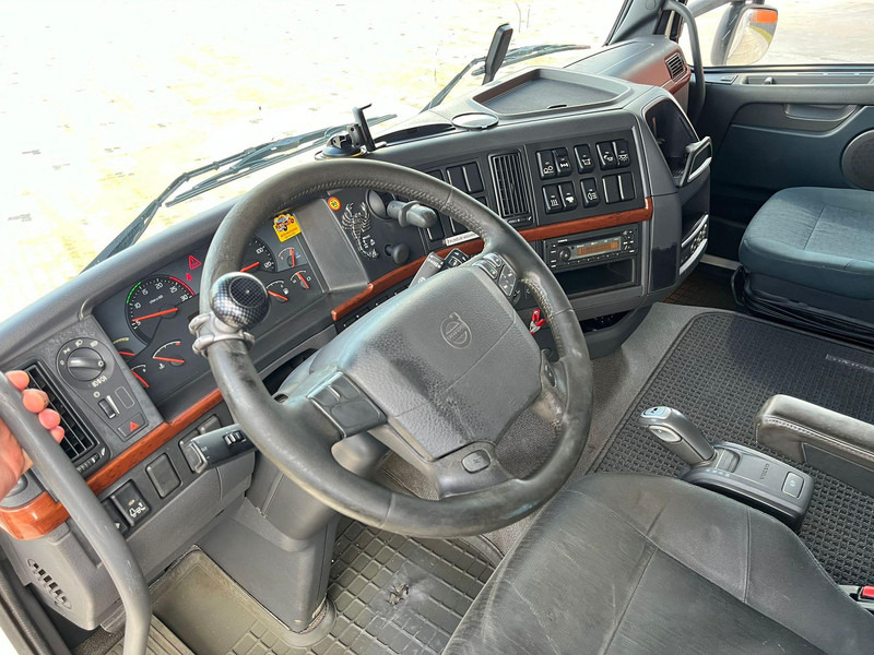 Xe tải hộp Volvo FH 400 6x2 BOX L=7400: hình 14