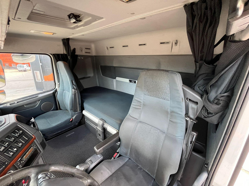 Xe tải hộp Volvo FH 400 6x2 BOX L=7400: hình 18