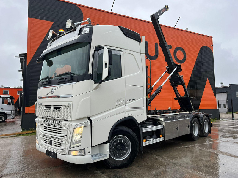 Volvo FH 540 6x4 HIAB 21 ton / L=5600 mm / RETARDER / TANDEM AXLE LIFT - Xe tải nâng móc: hình 2 Volvo FH 540 6x4 HIAB 21 ton / L=5600 mm / RETARDER / TANDEM AXLE LIFT - Xe tải nâng móc: hình 2