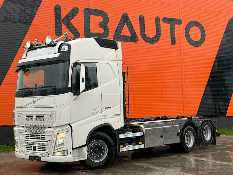 Volvo FH 540 6x4 HIAB 21 ton / L=5600 mm / RETARDER / TANDEM AXLE LIFT - Xe tải nâng móc: hình 1 Volvo FH 540 6x4 HIAB 21 ton / L=5600 mm / RETARDER / TANDEM AXLE LIFT - Xe tải nâng móc: hình 1