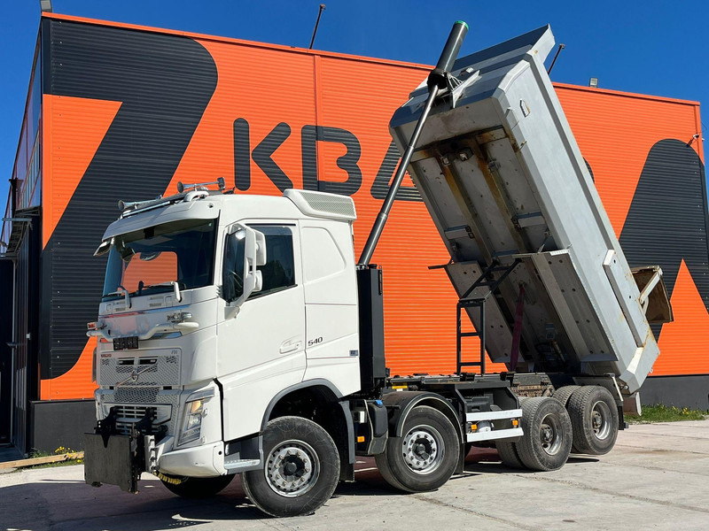 Volvo FH 540 8x4 RETARDER / TANDEM AXLE LIFT / BIG AXLES / BOX L=5704 mm - Xe ben: hình 2 Volvo FH 540 8x4 RETARDER / TANDEM AXLE LIFT / BIG AXLES / BOX L=5704 mm - Xe ben: hình 2