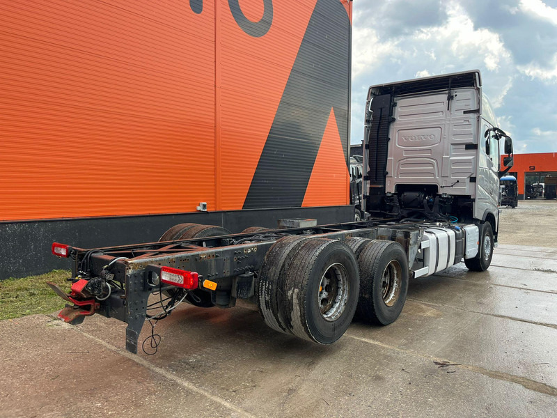 Volvo FH 750 6x4 CHASSIS L=6970 / RETARDER / PTO / TANDEM AXLE LIFT - Xe tải khung gầm: hình 5 Volvo FH 750 6x4 CHASSIS L=6970 / RETARDER / PTO / TANDEM AXLE LIFT - Xe tải khung gầm: hình 5