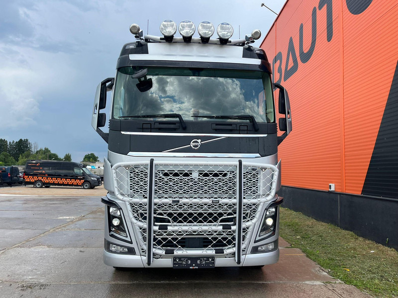 Volvo FH 750 6x4 CHASSIS L=6970 / RETARDER / PTO / TANDEM AXLE LIFT - Xe tải khung gầm: hình 2 Volvo FH 750 6x4 CHASSIS L=6970 / RETARDER / PTO / TANDEM AXLE LIFT - Xe tải khung gầm: hình 2