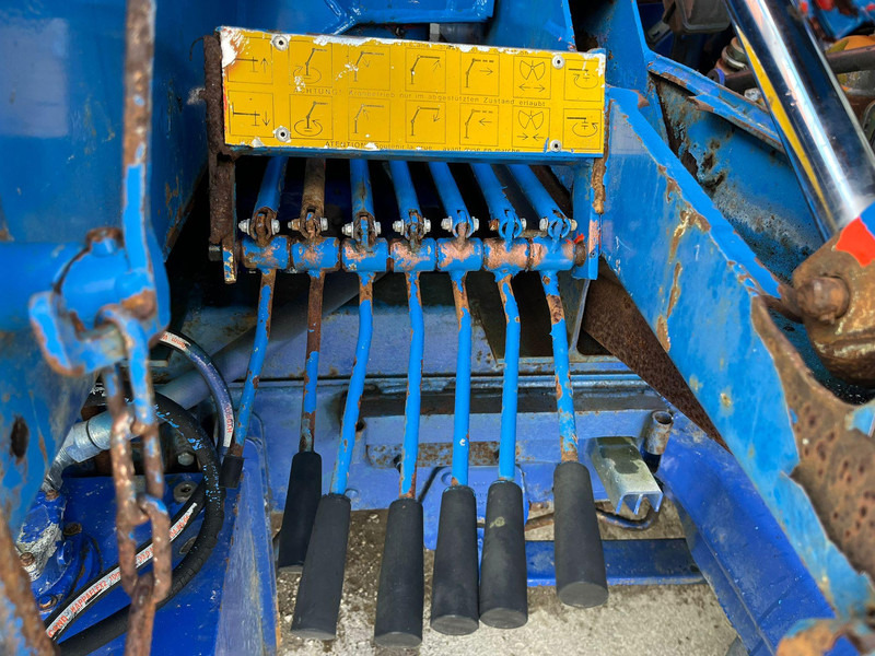 Xe tải thùng lửng/ Phẳng, Xe cẩu tự hành Volvo FL 608 4x2 PK 8200 / BOX L=4249 mm: hình 12