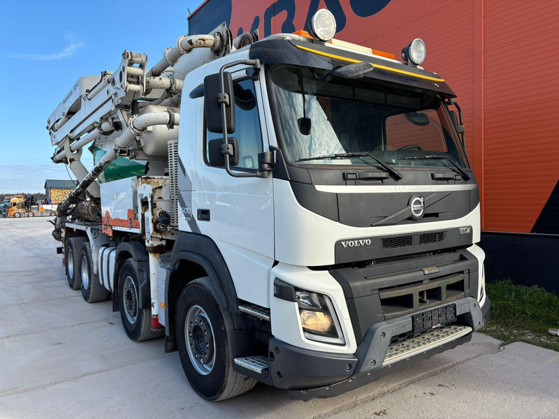 Volvo FMX 500 8x4 PUMI 24-3 - 24 m - 2303 hours / 7 m3 / FULL STEEL - Xe trộn bê tông: hình 4 Volvo FMX 500 8x4 PUMI 24-3 - 24 m - 2303 hours / 7 m3 / FULL STEEL - Xe trộn bê tông: hình 4