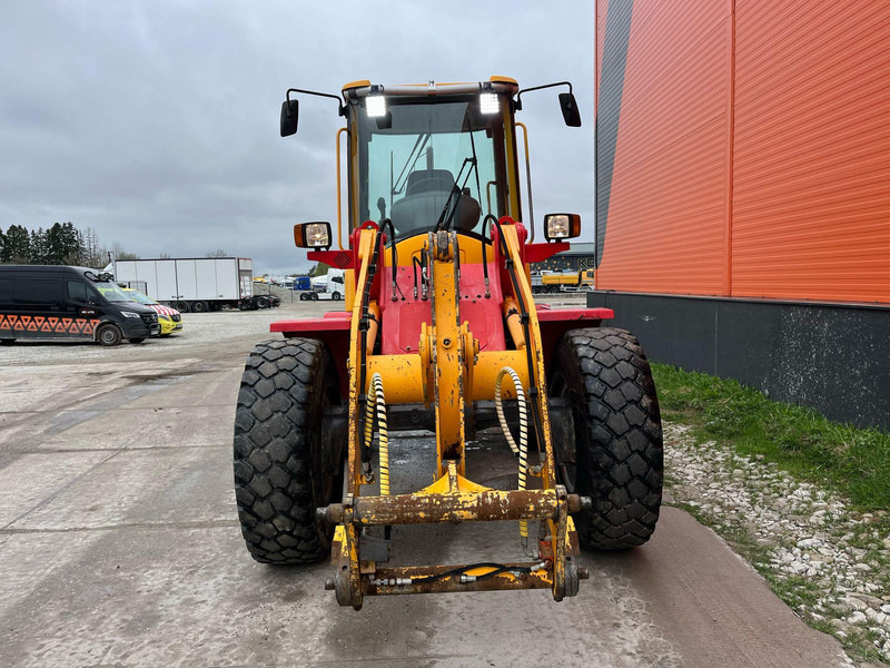 Volvo L 30 B-Z/X 4x4 AC / QUICK COUPLER / BUCKET + FORKS - Máy xúc lật bánh lốp: hình 4 Volvo L 30 B-Z/X 4x4 AC / QUICK COUPLER / BUCKET + FORKS - Máy xúc lật bánh lốp: hình 4