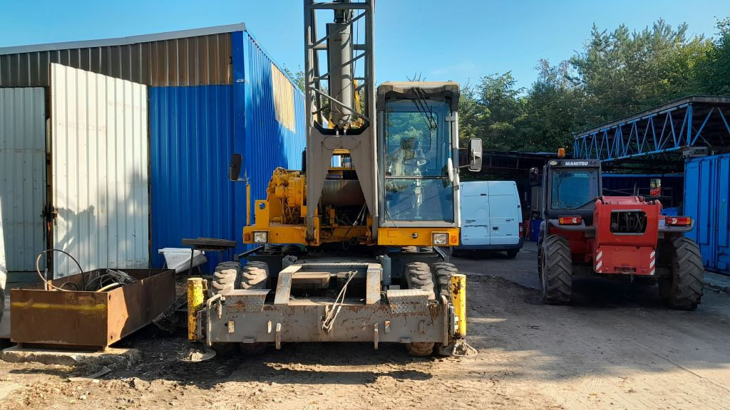 SENNEBOGEN S612M - Cẩu bánh lốp: hình 2 SENNEBOGEN S612M - Cẩu bánh lốp: hình 2