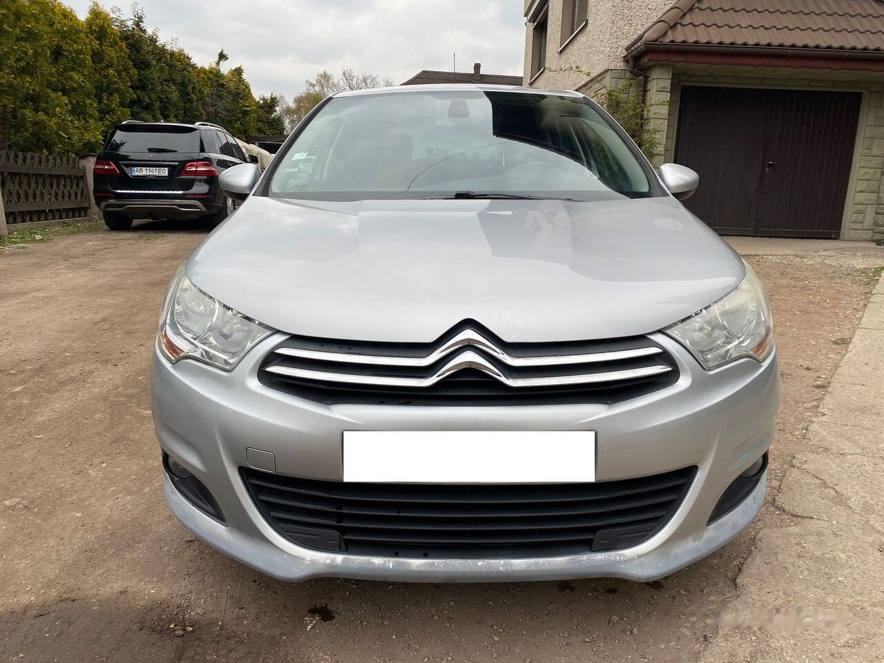 Hatchback Citroen C4: hình 8