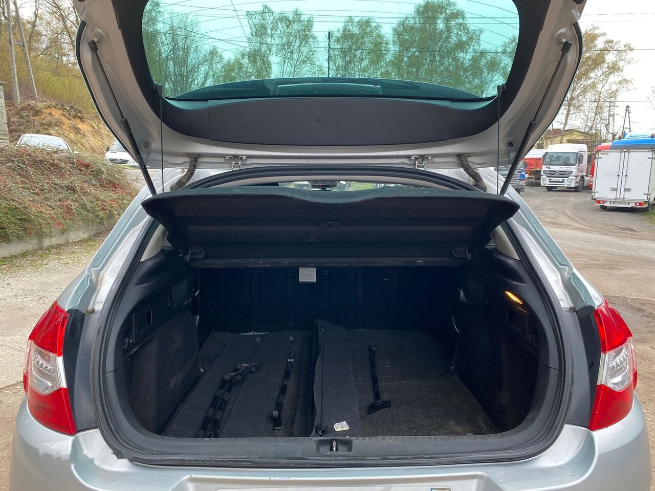 Hatchback Citroen C4: hình 20