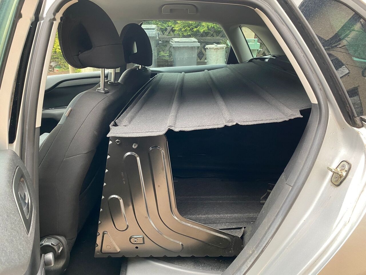 Hatchback Citroen C4: hình 19