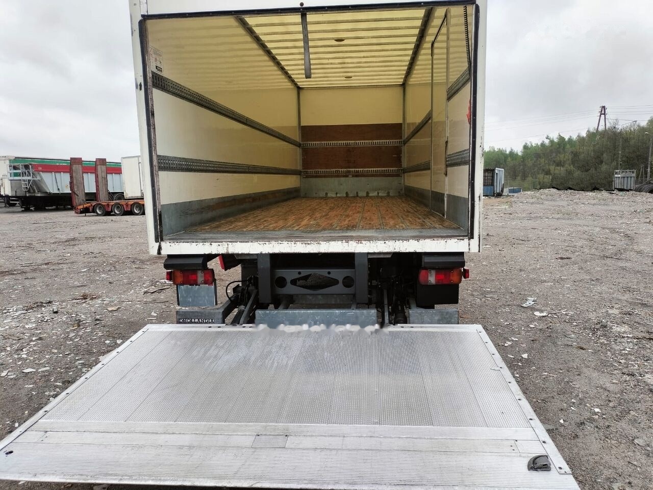 Xe tải đẳng nhiệt Mercedes-Benz ATEGO 1329: hình 17