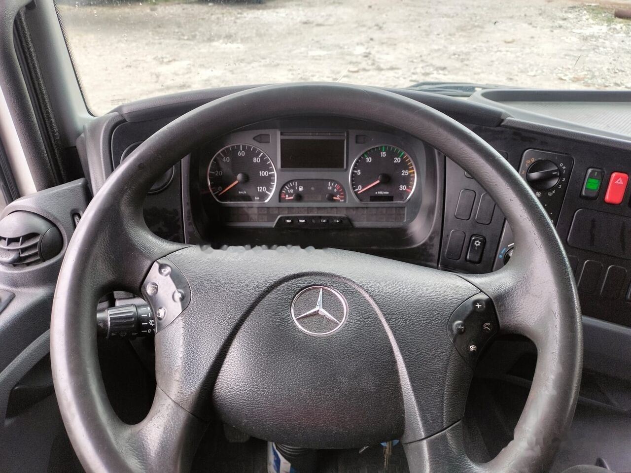 Xe tải đẳng nhiệt Mercedes-Benz ATEGO 1329: hình 13