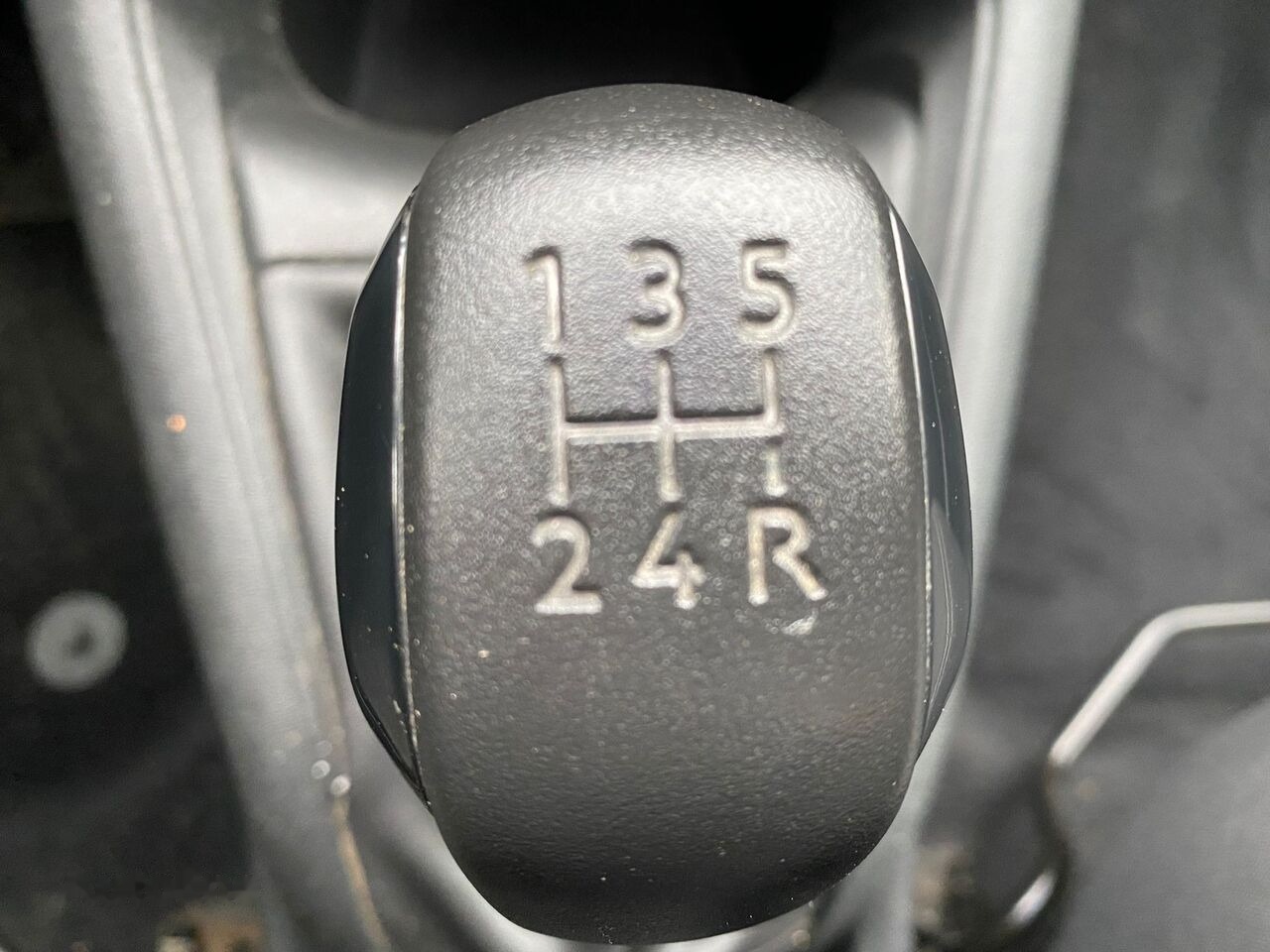Hatchback Peugeot 208: hình 15