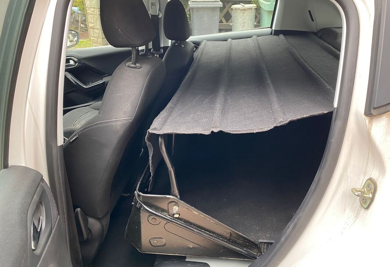 Hatchback Peugeot 208: hình 18