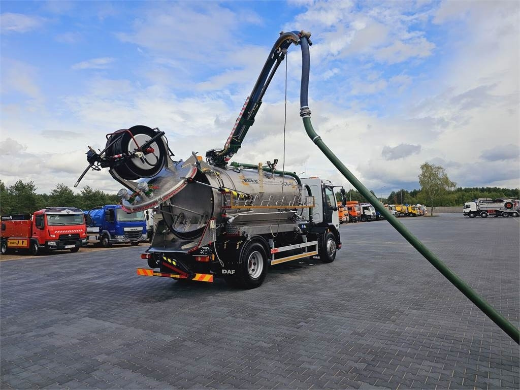 DAF WUKO SCK-4HW for collecting waste liquid separator - Xe tải chân không: hình 1 DAF WUKO SCK-4HW for collecting waste liquid separator - Xe tải chân không: hình 1