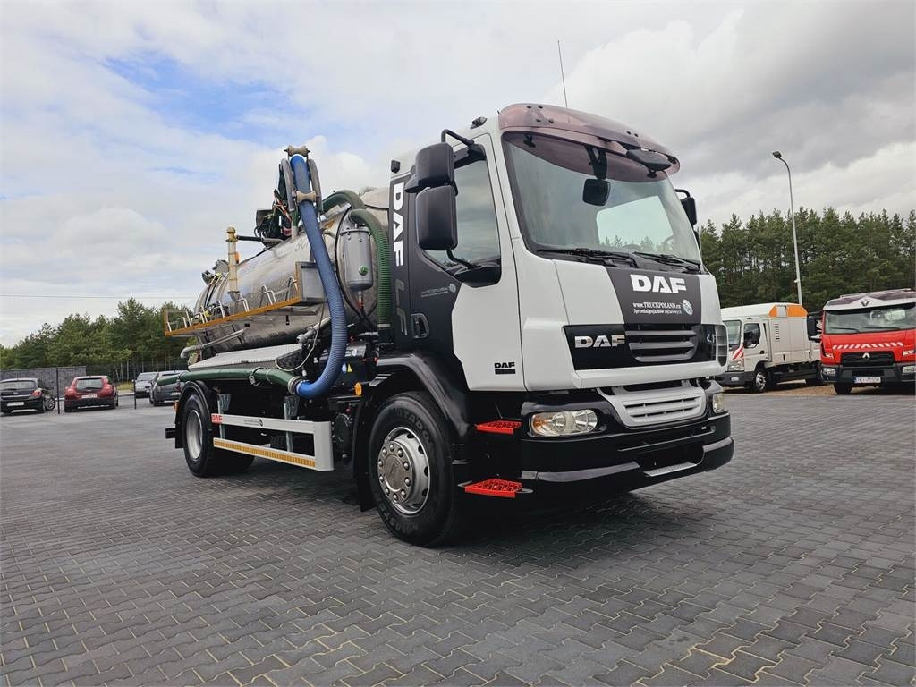 DAF WUKO SCK-4HW for collecting waste liquid separator - Xe tải chân không: hình 2 DAF WUKO SCK-4HW for collecting waste liquid separator - Xe tải chân không: hình 2
