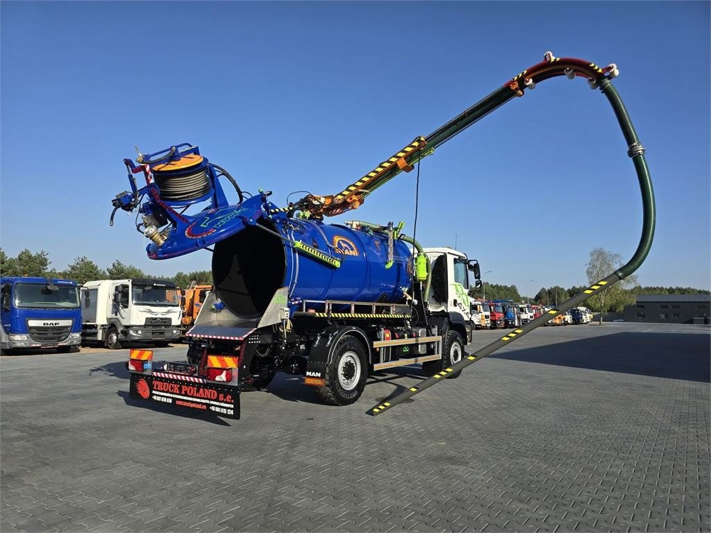 MAN TGM 4x4 GAMON PW8 for collecting liquid waste sepa - Xe tải chân không: hình 1 MAN TGM 4x4 GAMON PW8 for collecting liquid waste sepa - Xe tải chân không: hình 1