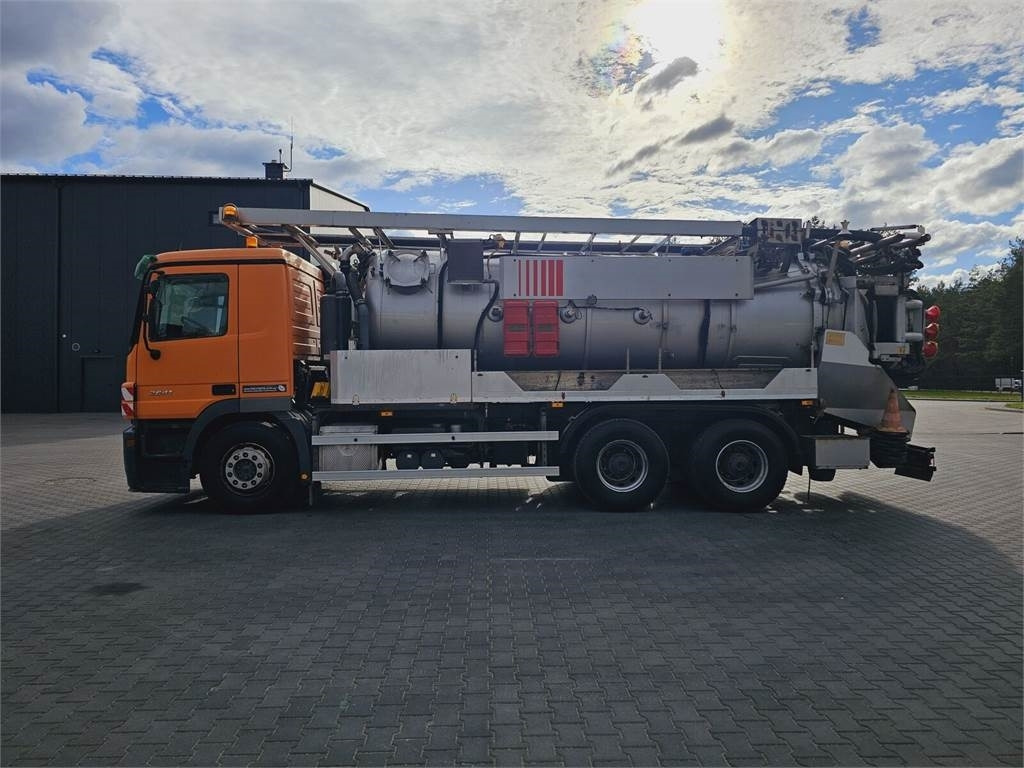 Mercedes-Benz WUKO KROLL COMBI FOR SEWER CLEANING - Xe tải chân không: hình 5 Mercedes-Benz WUKO KROLL COMBI FOR SEWER CLEANING - Xe tải chân không: hình 5