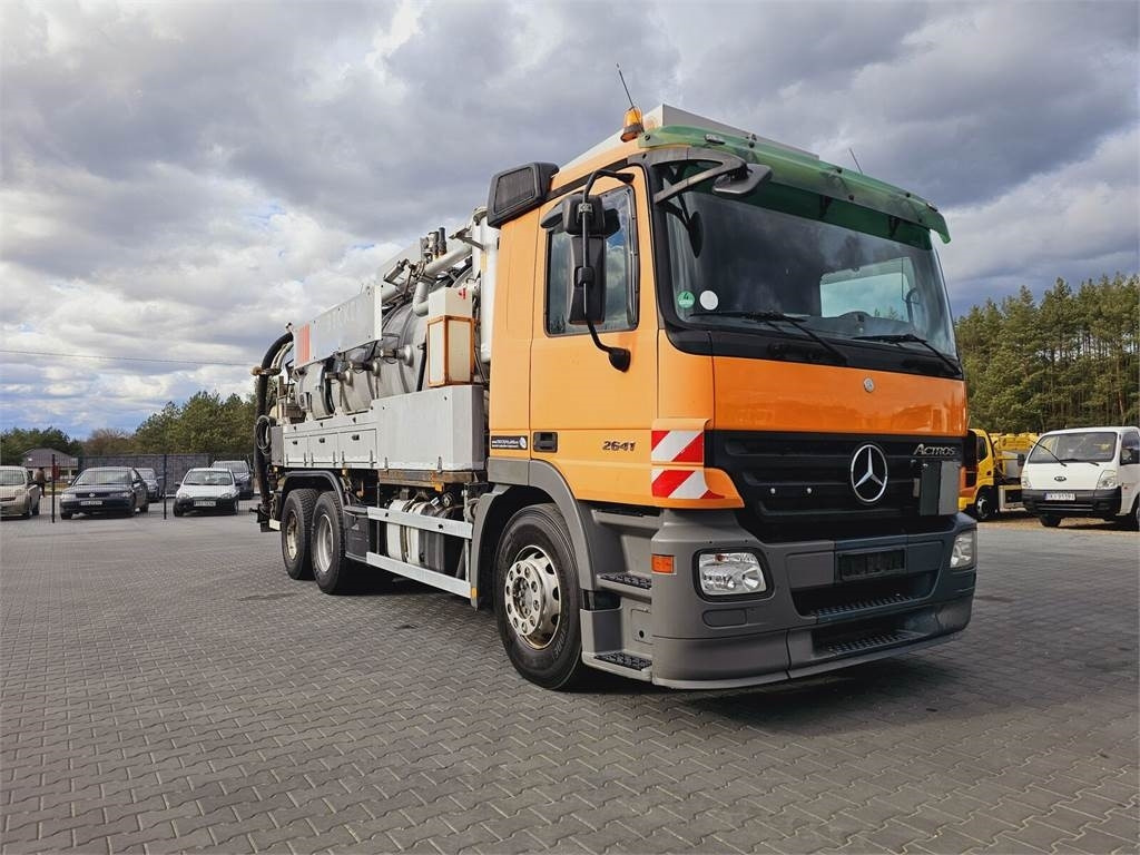Mercedes-Benz WUKO KROLL COMBI FOR SEWER CLEANING - Xe tải chân không: hình 3 Mercedes-Benz WUKO KROLL COMBI FOR SEWER CLEANING - Xe tải chân không: hình 3