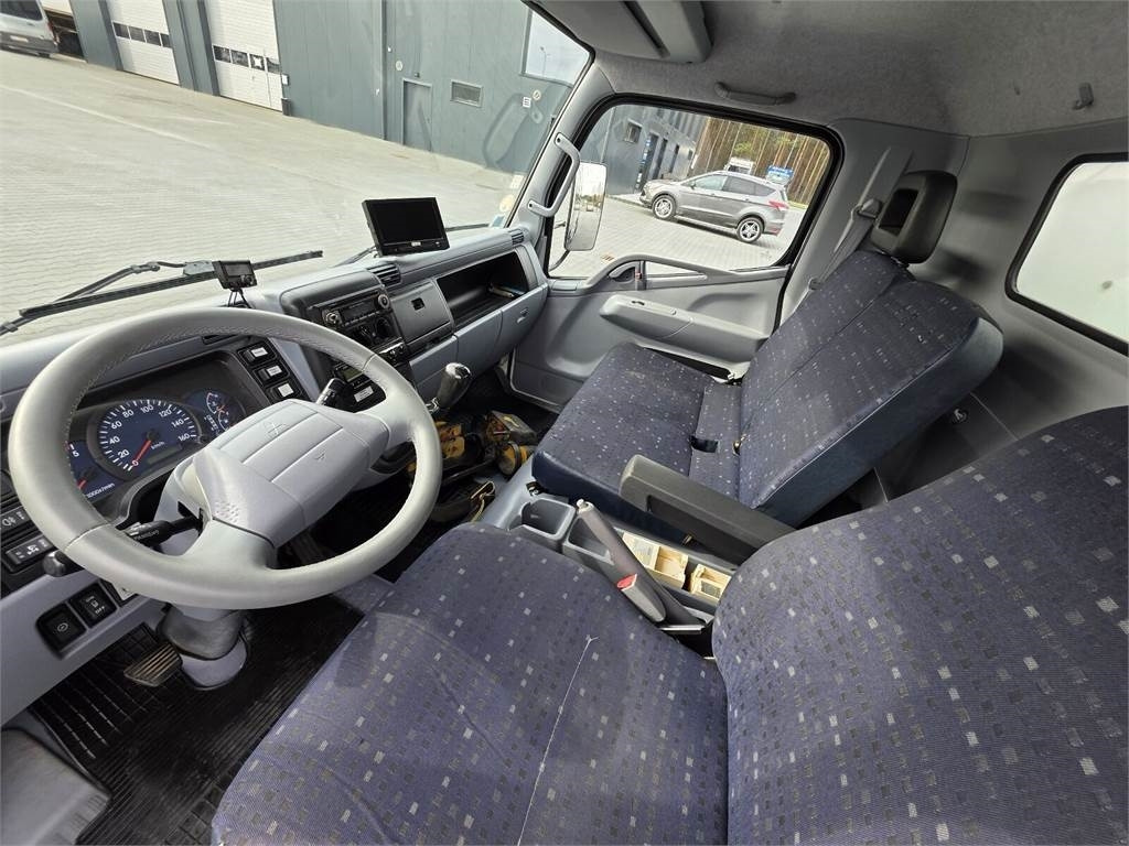 Xe tải chân không Mitsubishi CANTER odkurzacz koparka ssąca Saugbagger CITY SAU: hình 38