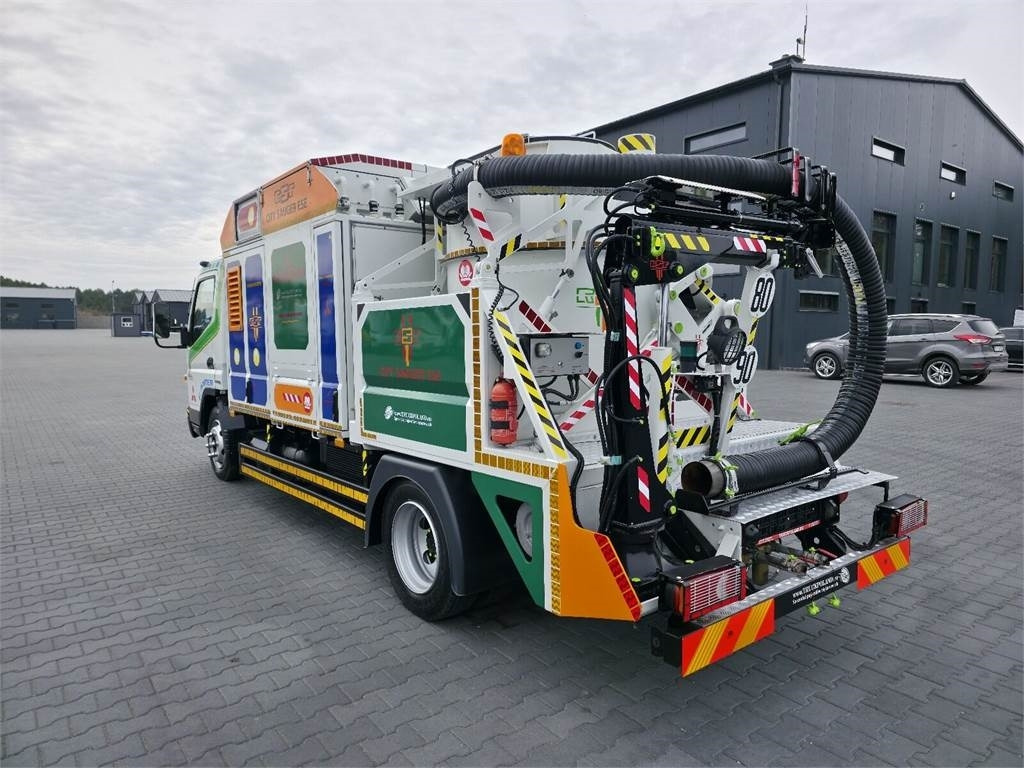 Mitsubishi CANTER odkurzacz koparka ssąca Saugbagger CITY SAU - Xe tải chân không: hình 5 Mitsubishi CANTER odkurzacz koparka ssąca Saugbagger CITY SAU - Xe tải chân không: hình 5