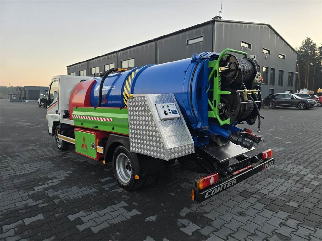 Mitsubishi ROM KOKS SMART COMBI WUKO HOT WATER FOR CLEANING S - Xe tải chân không: hình 5 Mitsubishi ROM KOKS SMART COMBI WUKO HOT WATER FOR CLEANING S - Xe tải chân không: hình 5