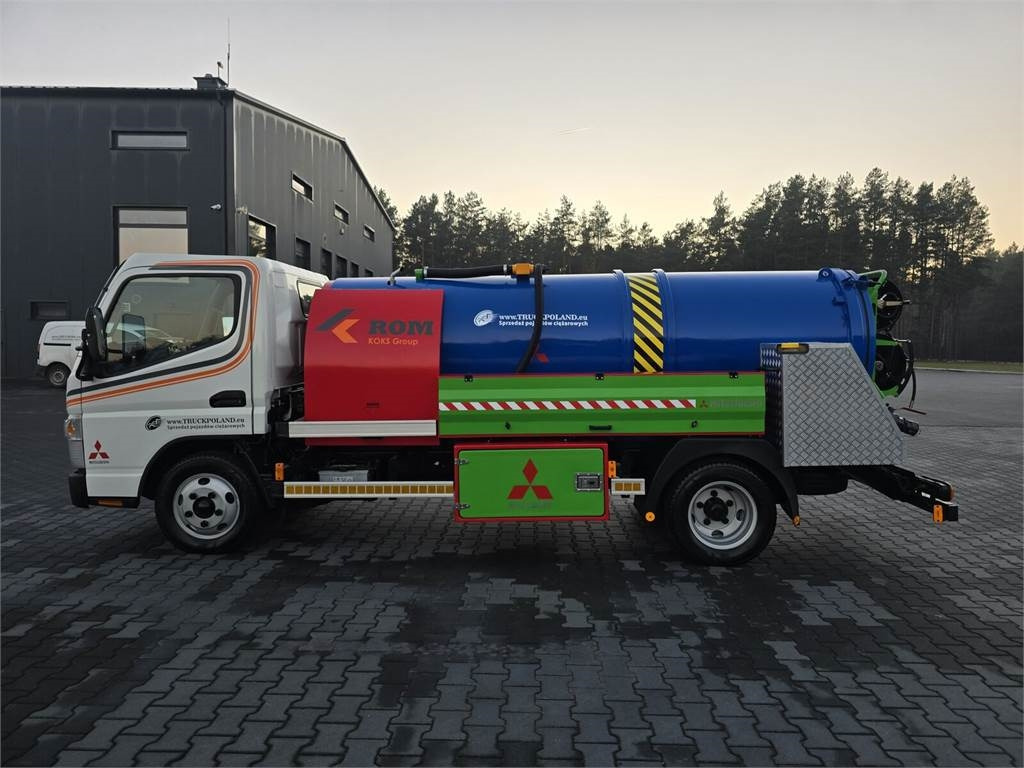 Mitsubishi ROM KOKS SMART COMBI WUKO HOT WATER FOR CLEANING S - Xe tải chân không: hình 4 Mitsubishi ROM KOKS SMART COMBI WUKO HOT WATER FOR CLEANING S - Xe tải chân không: hình 4