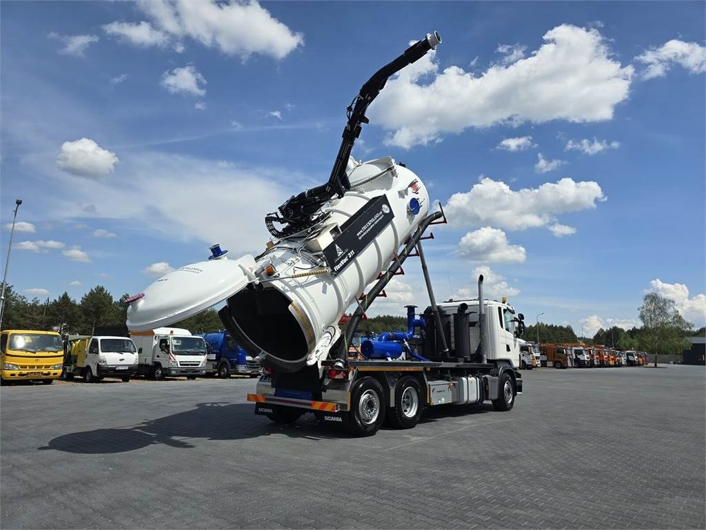 Scania Saugbagger Larsen FlexVac 311 Vacuum suction loade - Xe tải chân không: hình 1 Scania Saugbagger Larsen FlexVac 311 Vacuum suction loade - Xe tải chân không: hình 1