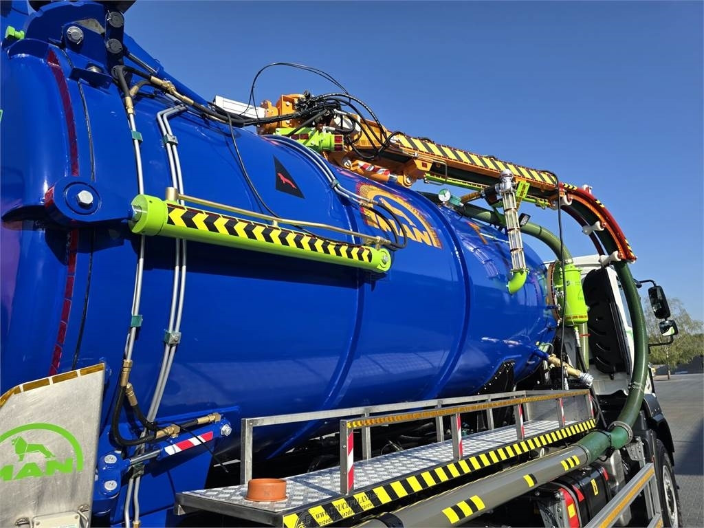 MAN TGM 4x4 GAMON PW8 for collecting liquid waste sepa - Tiện ích/ Xe đặc dụng: hình 4 MAN TGM 4x4 GAMON PW8 for collecting liquid waste sepa - Tiện ích/ Xe đặc dụng: hình 4