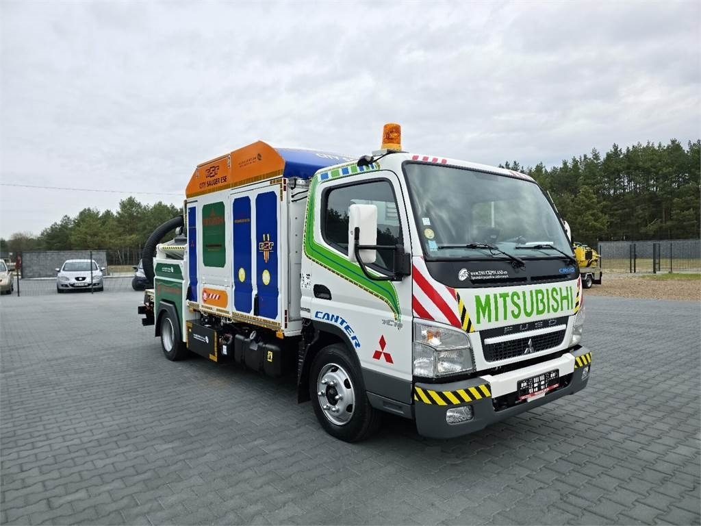 Mitsubishi CANTER RSP odkurzacz koparka ssąca Saugbagger CITY - Tiện ích/ Xe đặc dụng: hình 2 Mitsubishi CANTER RSP odkurzacz koparka ssąca Saugbagger CITY - Tiện ích/ Xe đặc dụng: hình 2
